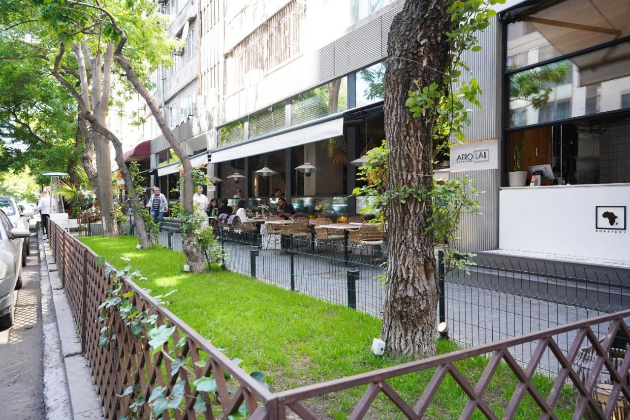 Soho Hotel City Centre Ereván Exterior foto